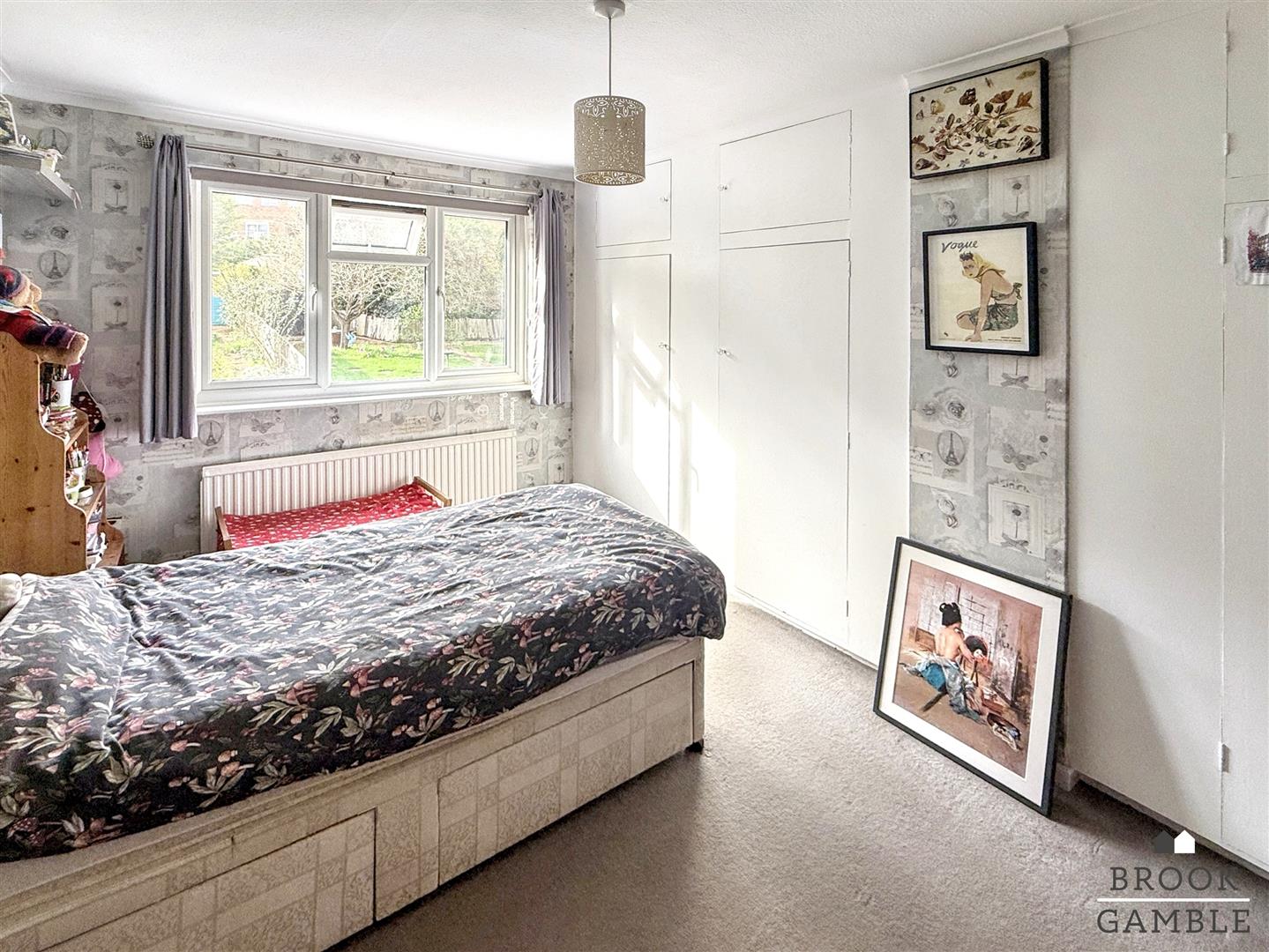 3 Bedroom House - Semi-Detached. Manvers Road in Eastbourne,  15